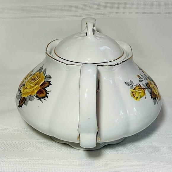 Ironstone Teapot VTG Ellegreave 598A Yellow Roses Scalloped Gold Trim EUC - Picture 4 of 10